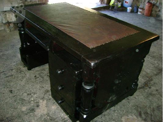 PoulaTo: Monastiriaka trapezia kai epipla